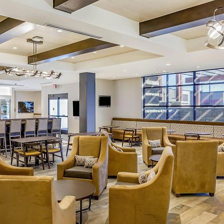 Springhill Suites By Marriott Topeka Southwest Extérieur photo