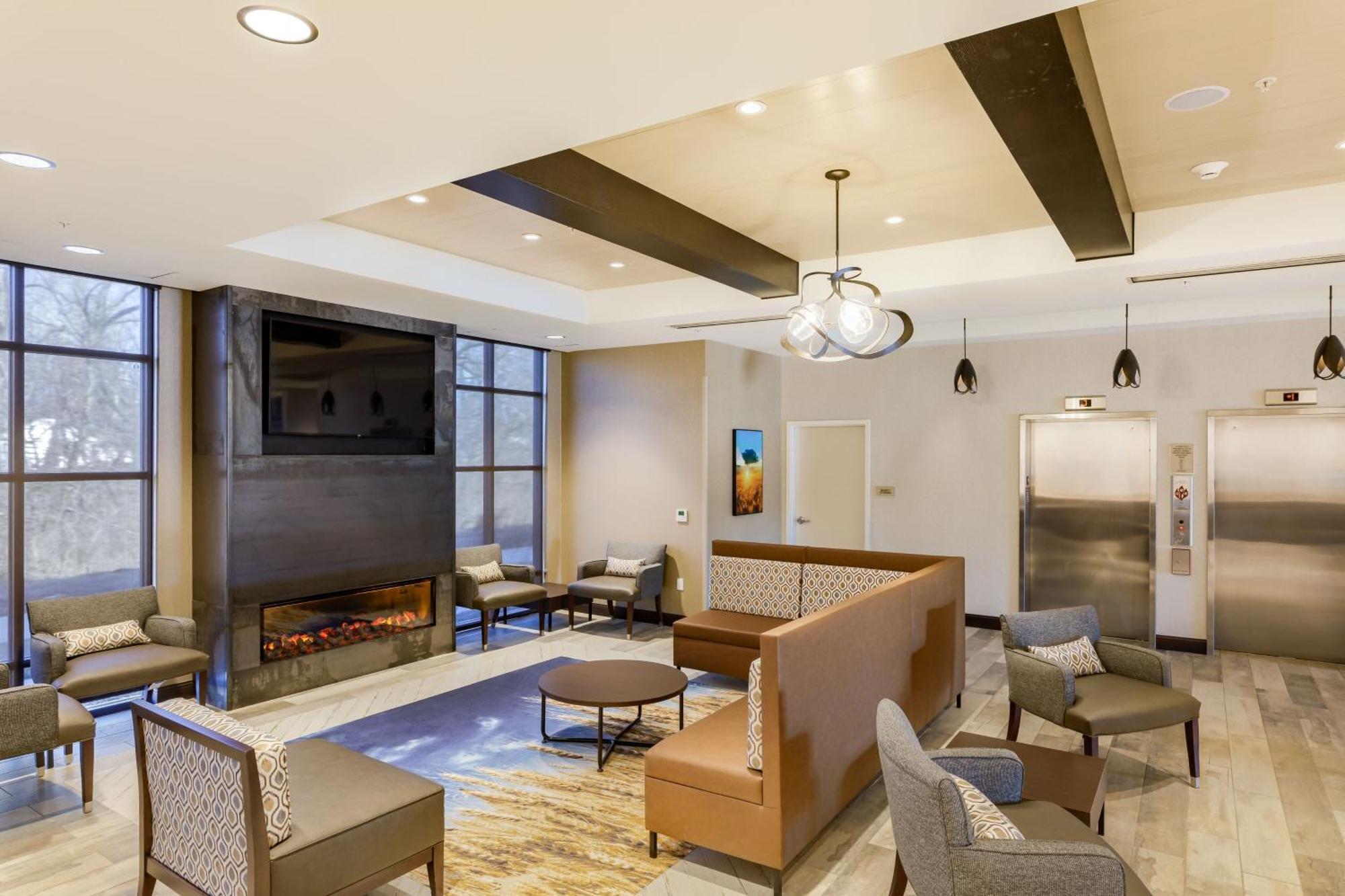 Springhill Suites By Marriott Topeka Southwest Extérieur photo