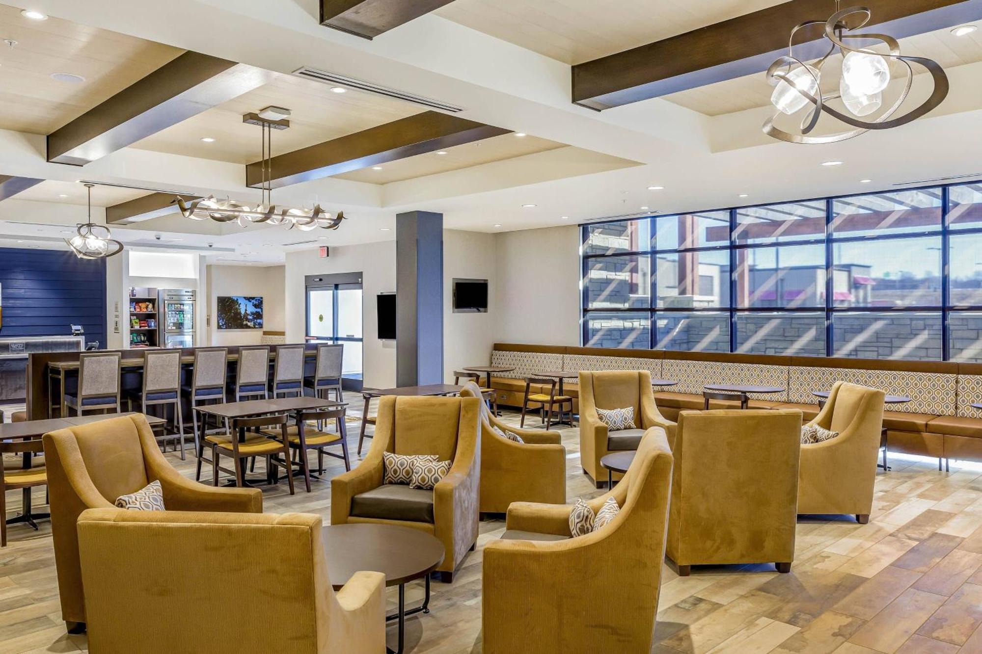 Springhill Suites By Marriott Topeka Southwest Extérieur photo