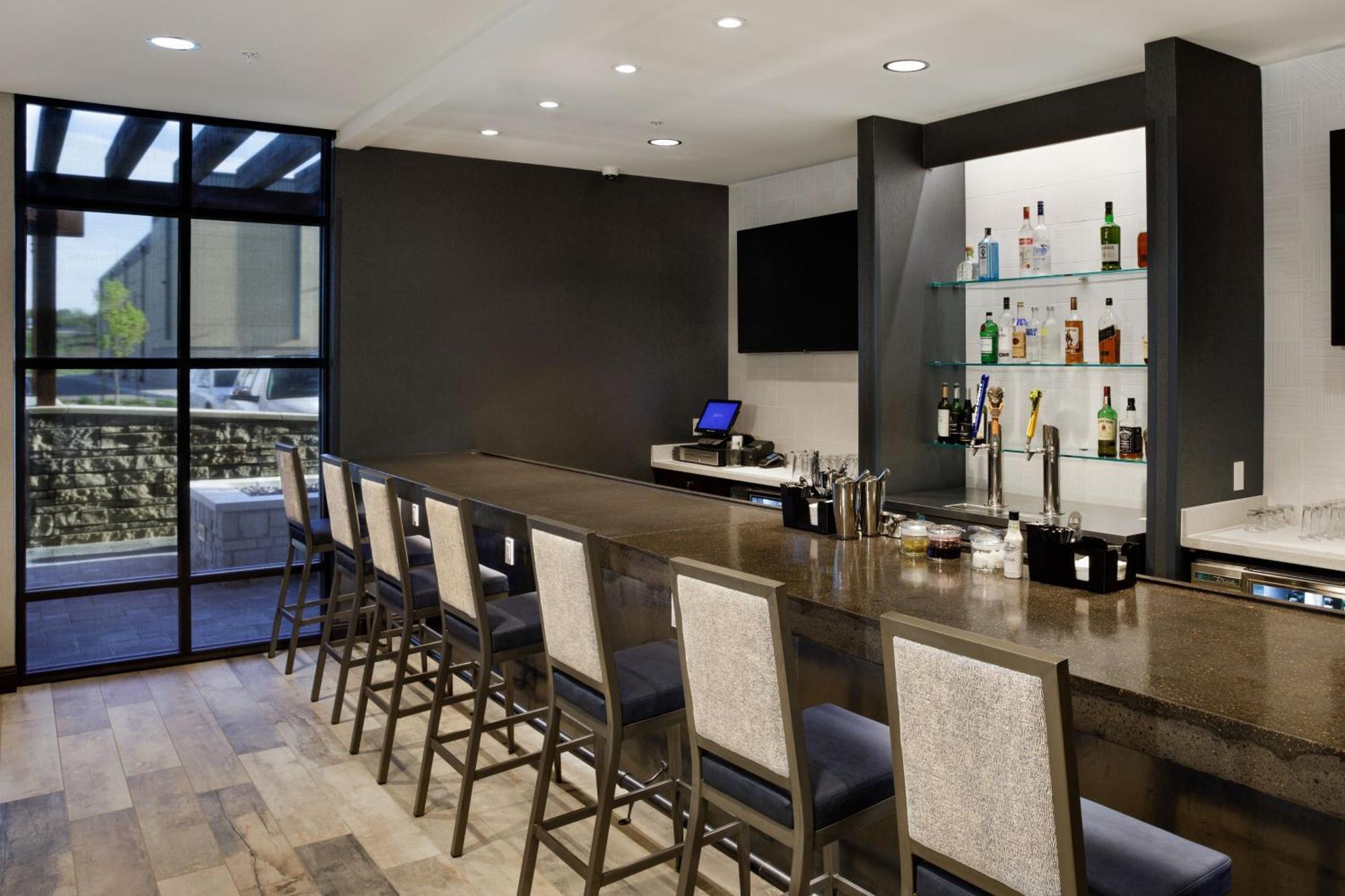 Springhill Suites By Marriott Topeka Southwest Extérieur photo